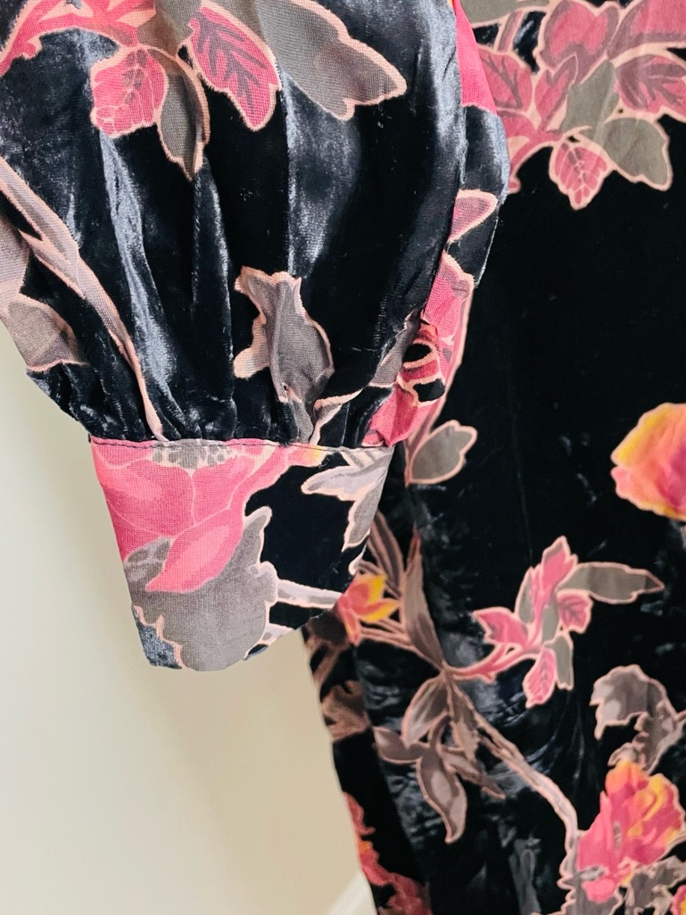 Maree Pour Toi Floral Velvet Trapeze Dress - Picture 5 of 7